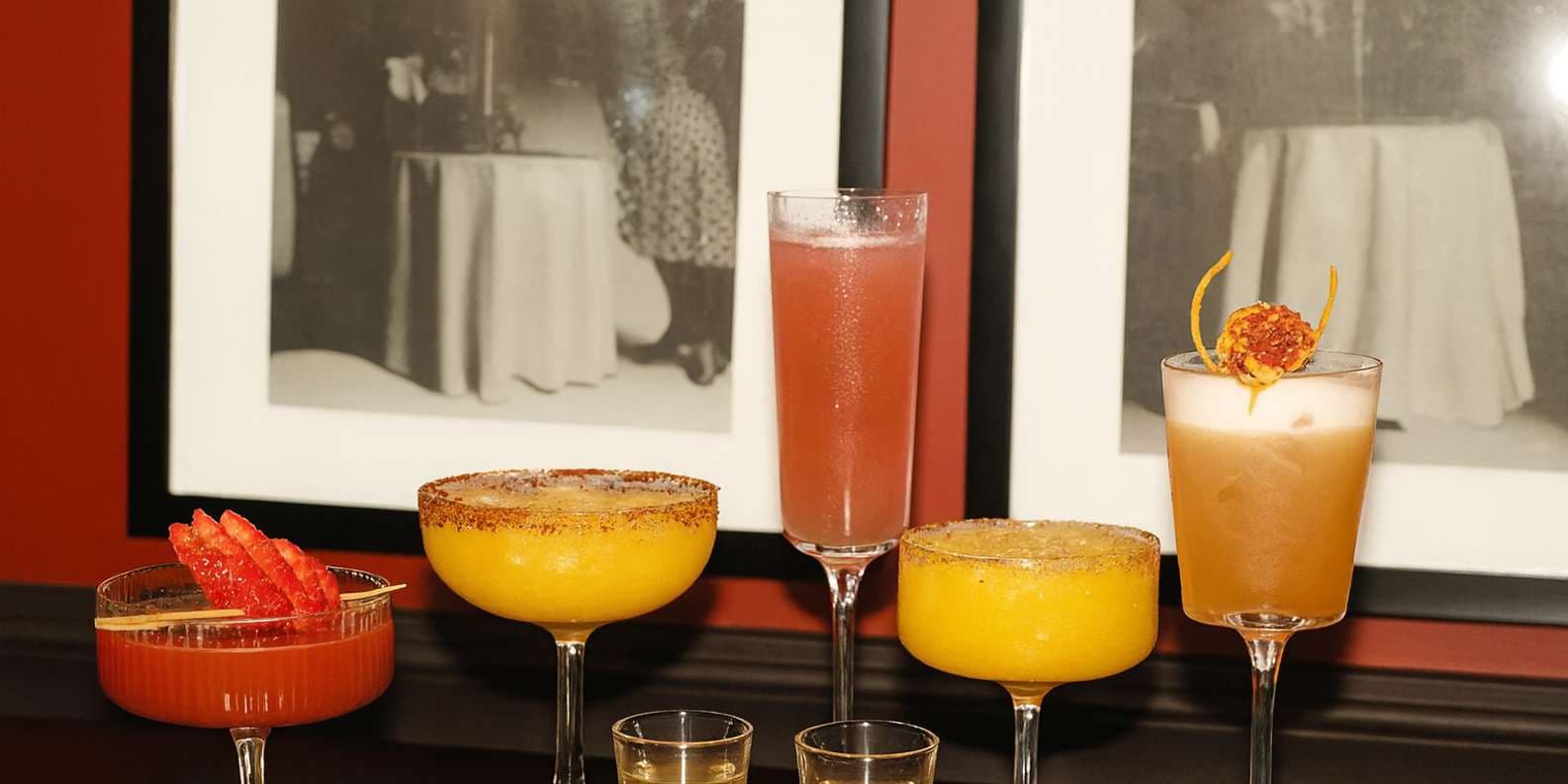 Tbilisi: 90s Night Out with Live Music & Cocktails
